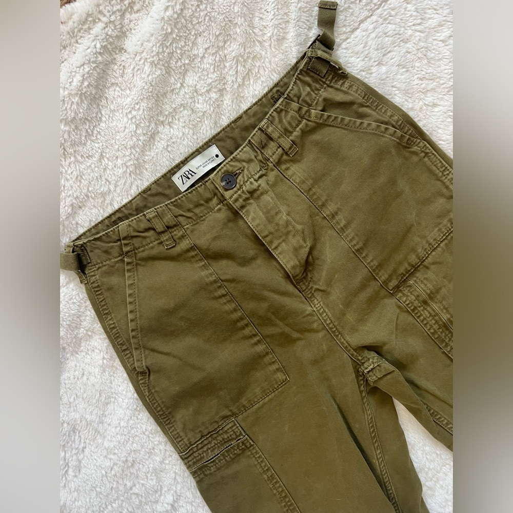 Zara Olive Green Straight Leg Cargo Pants with Zippered Ankle - Picture 4 of 7